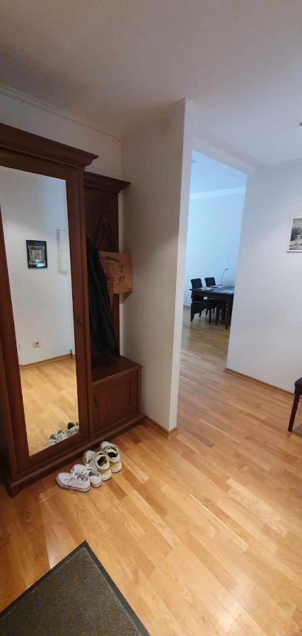Cozy Apartment On The Town Hall Square Reval Exterior foto